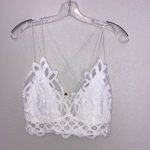 Free People Women’s Size Large White Lace Bralette  Top! NWOT! See Pics! Pretty!